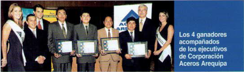 Los 4 ganadores acompañadaos de los ejecutivo de Corporación Aceros Arequipa - Aceros Arequipa